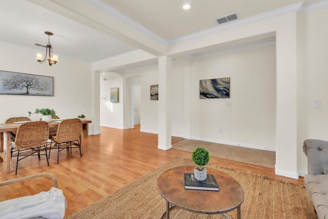 4716 Noriker Dr, Elk Grove, CA 95757