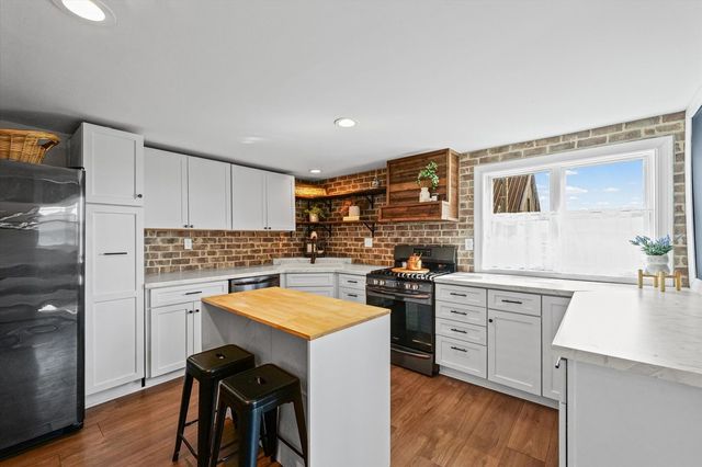 1198 N 1900 East Road, Milford, IL 60953