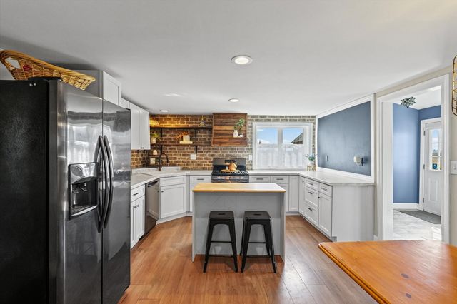 1198 N 1900 East Road, Milford, IL 60953