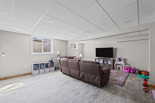 1198 N 1900 East Road, Milford, IL 60953