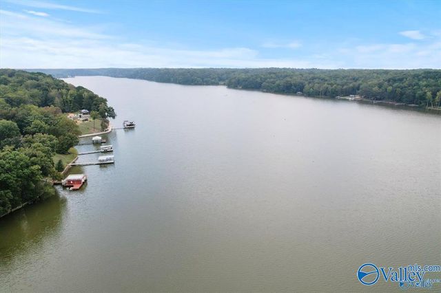 8565 Curtis Road, Athens, AL 35614