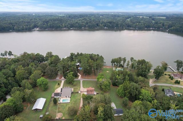 8565 Curtis Road, Athens, AL 35614