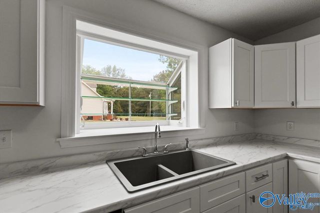 8565 Curtis Road, Athens, AL 35614