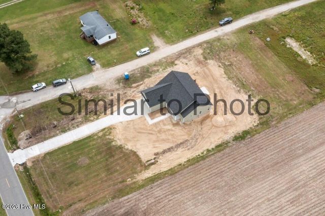 2885 Catherine Lake Road, Richlands, NC 28574