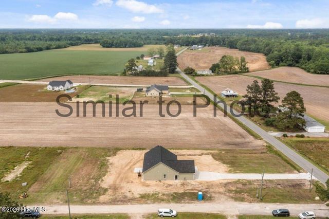 2885 Catherine Lake Road, Richlands, NC 28574