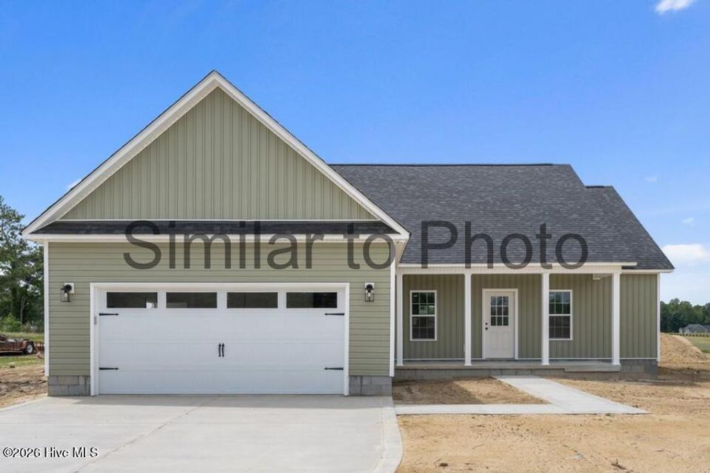 2885 Catherine Lake Road, Richlands, NC 28574