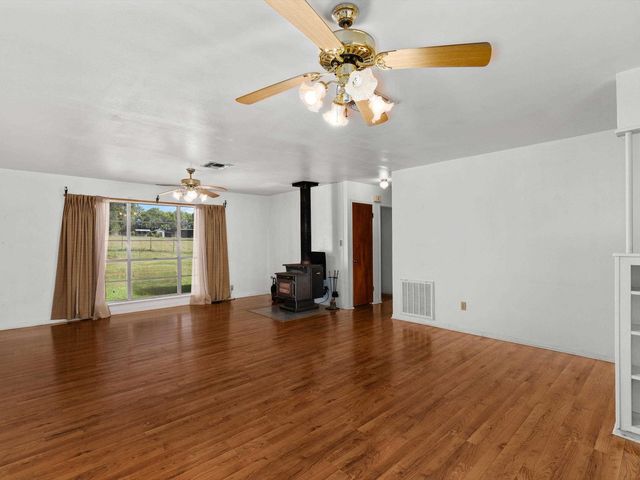 306 W Harrison, Mount Enterprise, TX 75681