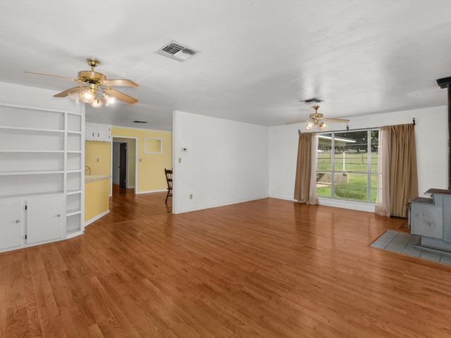 306 W Harrison, Mount Enterprise, TX 75681