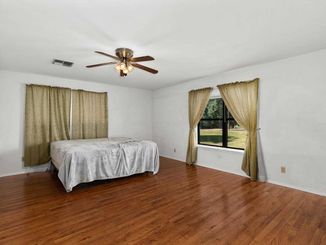 306 W Harrison, Mount Enterprise, TX 75681