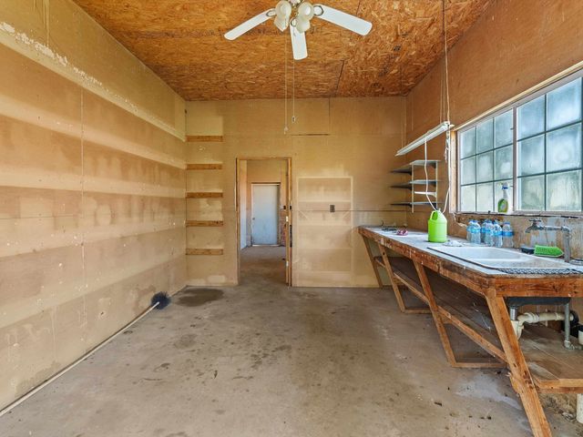 306 W Harrison, Mount Enterprise, TX 75681