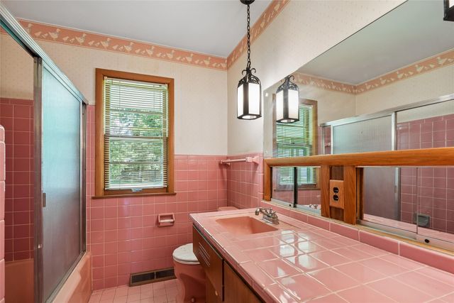 4217 86th Street, Urbandale, IA 50322
