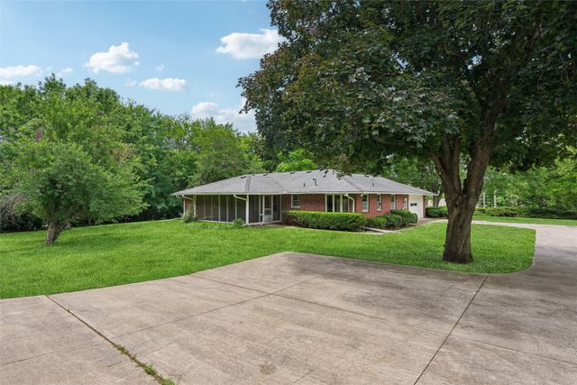 4217 86th Street, Urbandale, IA 50322