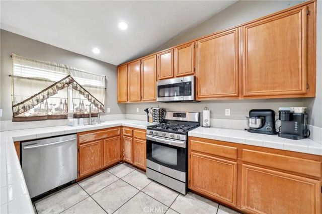 477 La Boca Street, San Jacinto, CA 92582
