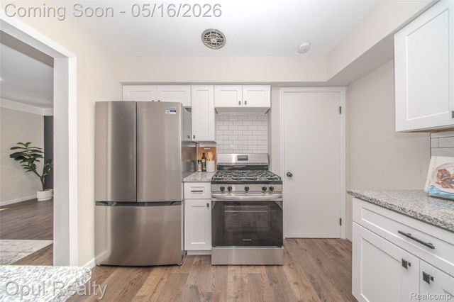15204 Horger Avenue, Allen Park, MI 48101