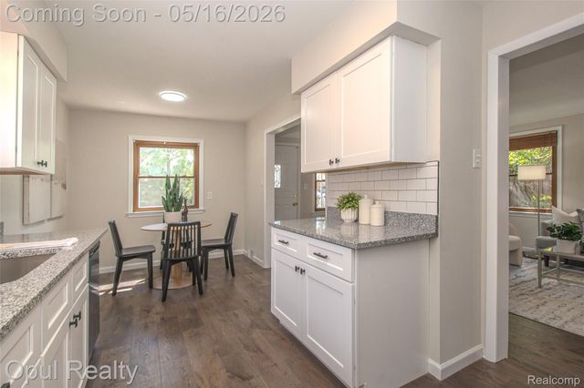 15204 Horger Avenue, Allen Park, MI 48101