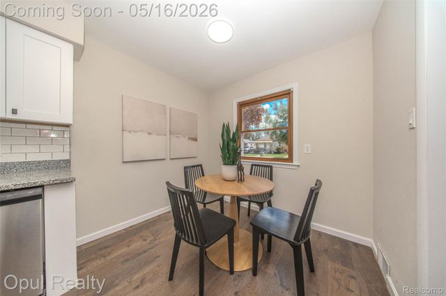 15204 Horger Avenue, Allen Park, MI 48101