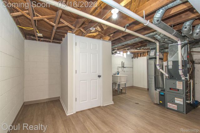 15204 Horger Avenue, Allen Park, MI 48101