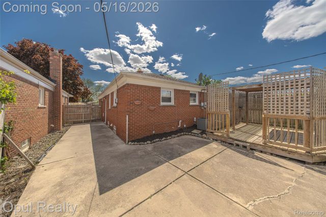 15204 Horger Avenue, Allen Park, MI 48101