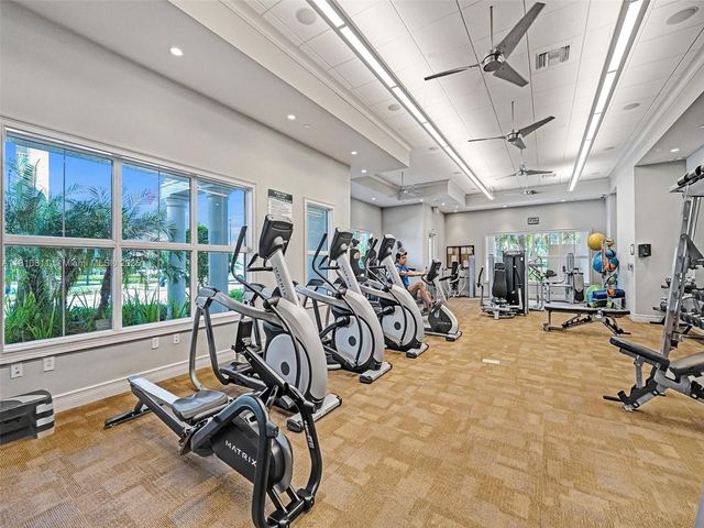 4810 Eucalyptus Dr 1, Hollywood, FL 33021