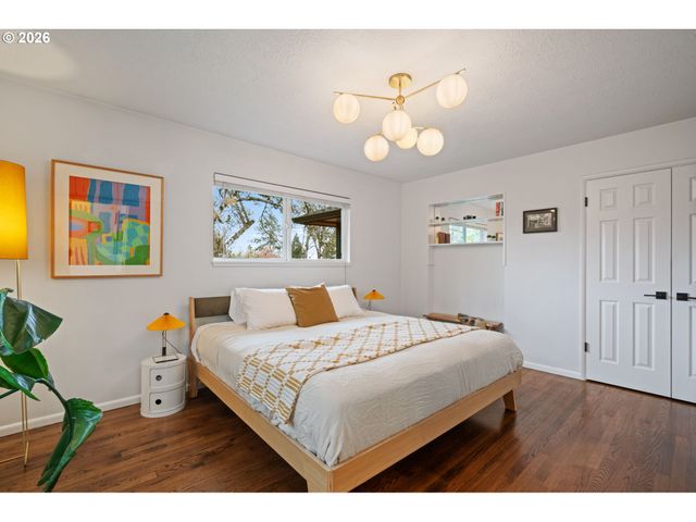 8110 Sw VALLEY VIEW Dr, Portland, OR 97225