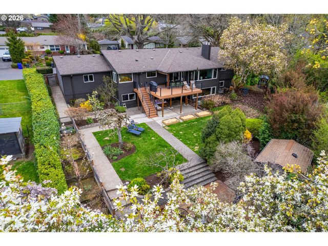 8110 Sw VALLEY VIEW Dr, Portland, OR 97225