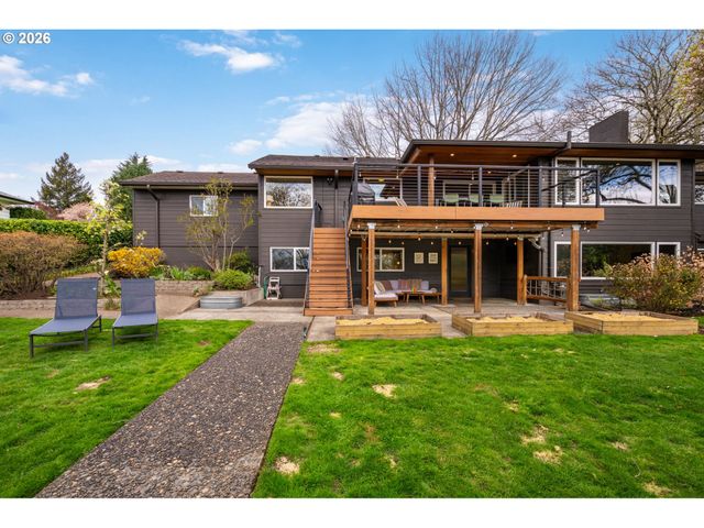 8110 Sw VALLEY VIEW Dr, Portland, OR 97225