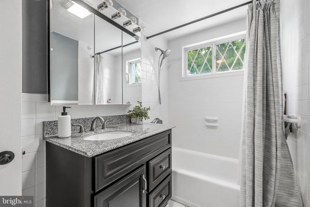 1405 ORCHARD LN, Cherry Hill, NJ 08002