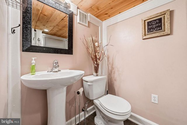 1405 ORCHARD LN, Cherry Hill, NJ 08002