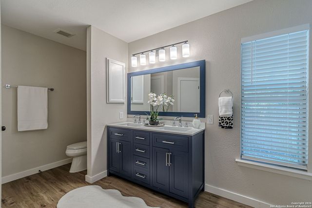 1947 Queen Victoria, New Braunfels, TX 78130