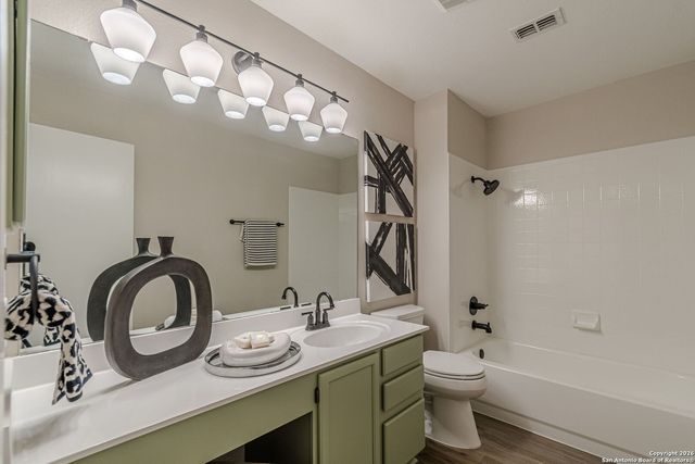 1947 Queen Victoria, New Braunfels, TX 78130