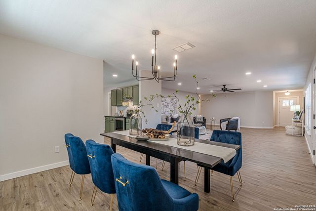 1947 Queen Victoria, New Braunfels, TX 78130