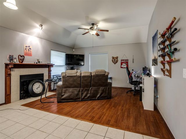 308 Tumbleweed Road, Yukon, OK 73099