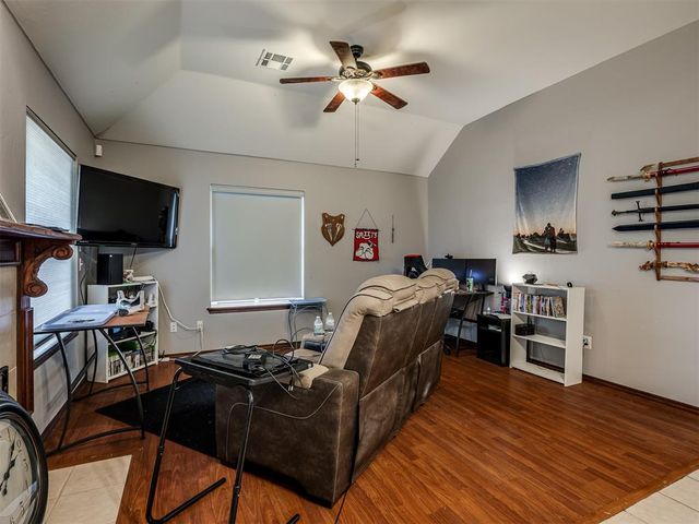 308 Tumbleweed Road, Yukon, OK 73099