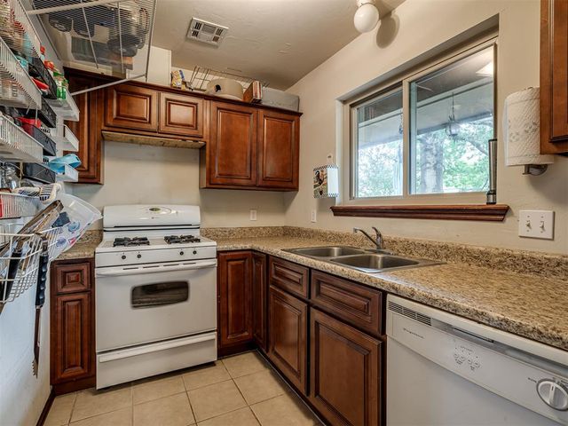 308 Tumbleweed Road, Yukon, OK 73099