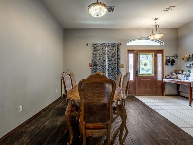 308 Tumbleweed Road, Yukon, OK 73099