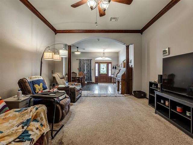 308 Tumbleweed Road, Yukon, OK 73099