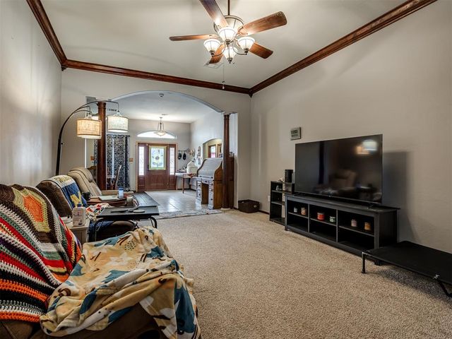 308 Tumbleweed Road, Yukon, OK 73099