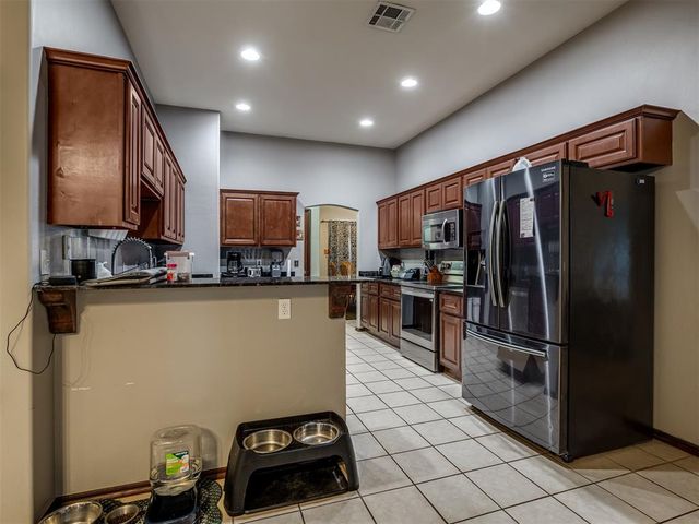 308 Tumbleweed Road, Yukon, OK 73099