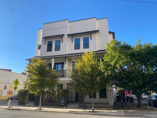 825 N Saint Marys UNIT 102, San Antonio, TX 78205