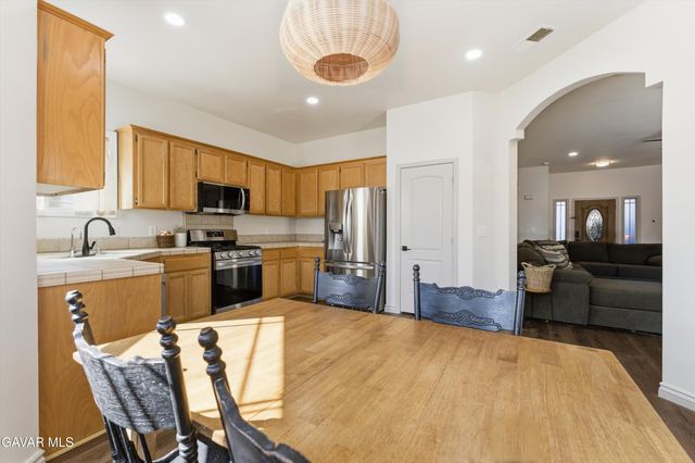 906 Mulberry Street, Tehachapi, CA 93561