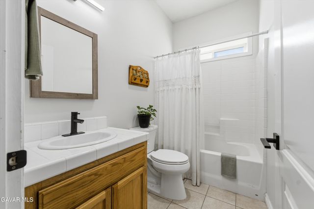 906 Mulberry Street, Tehachapi, CA 93561