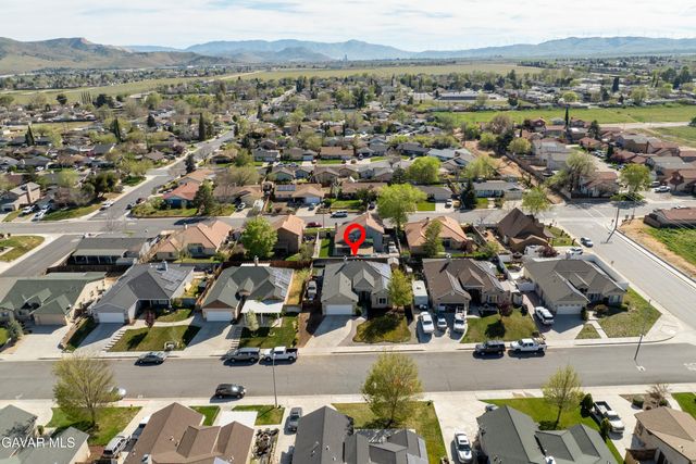 906 Mulberry Street, Tehachapi, CA 93561