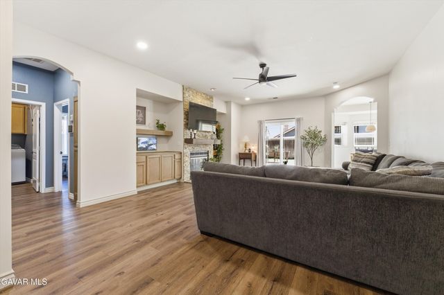 906 Mulberry Street, Tehachapi, CA 93561