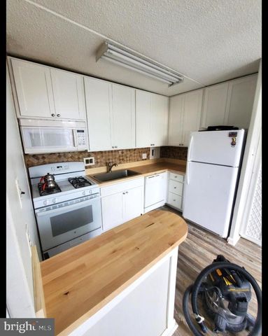 427 PLAYA DEL SOL, Cherry Hill, NJ 08002