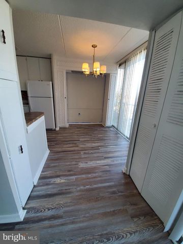 427 PLAYA DEL SOL, Cherry Hill, NJ 08002