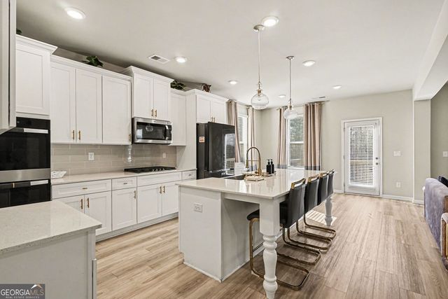 917 Melville Drive, Stockbridge, GA 30281