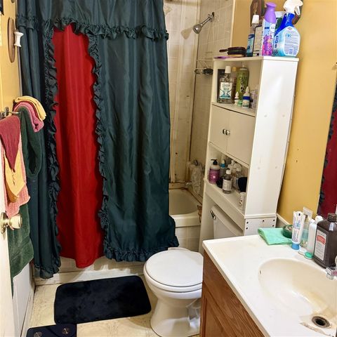 516 Morrison Avenue, Bangor, MI 49013