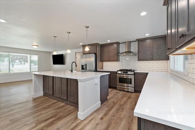 3040 N Duane Dr, Meridian, ID 83646