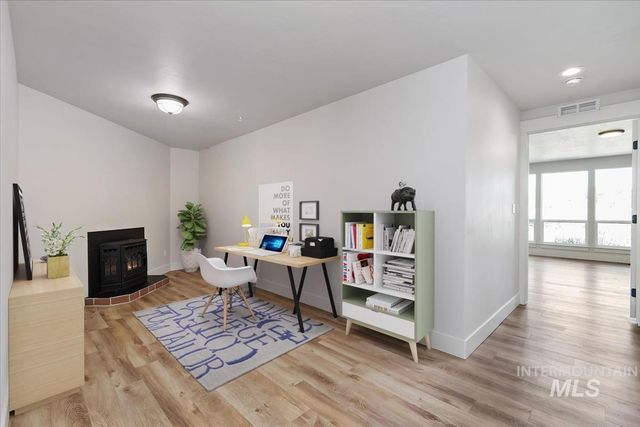 3040 N Duane Dr, Meridian, ID 83646
