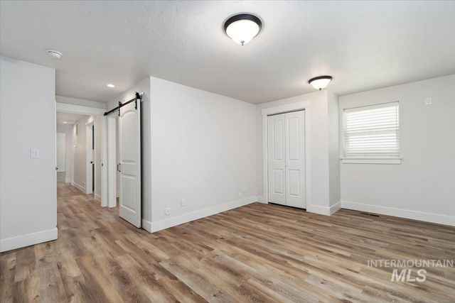 3040 N Duane Dr, Meridian, ID 83646